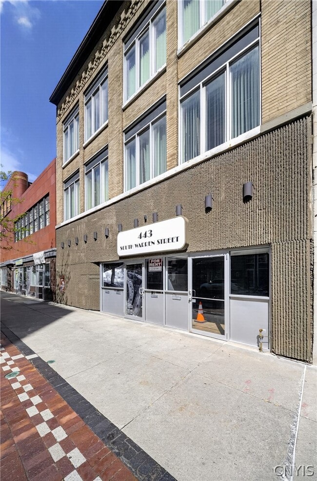 Building Photo - 443 S Warren St