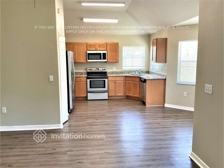 Building Photo - 626 Jaguar Ct