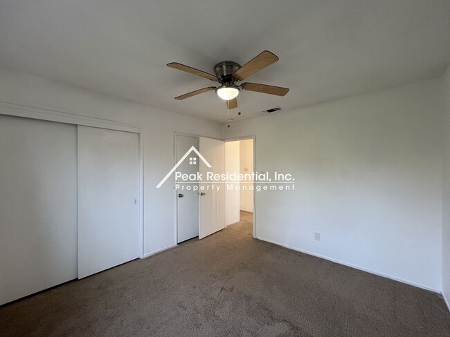 Building Photo - Very Nice 3bd/1ba House with 2 Car Garage