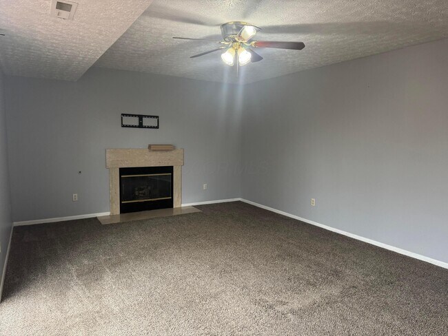 Building Photo - 757 Tricolor Dr