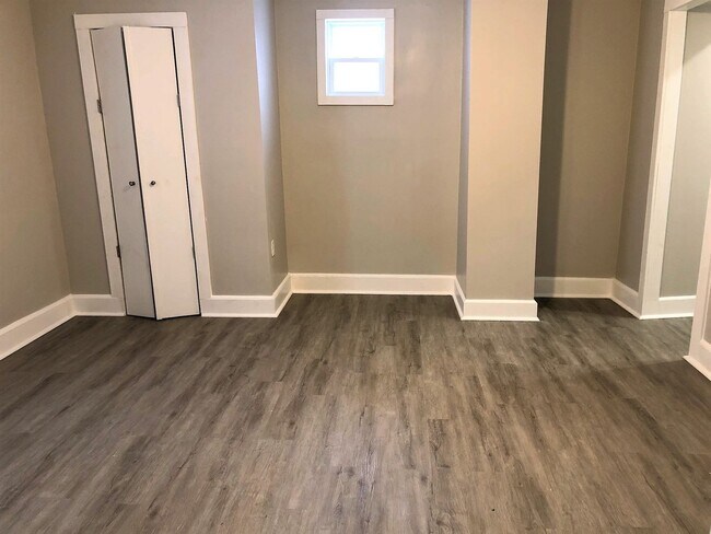 Building Photo - COMING SOON!! Historic 4 Bed, 2 Bath House