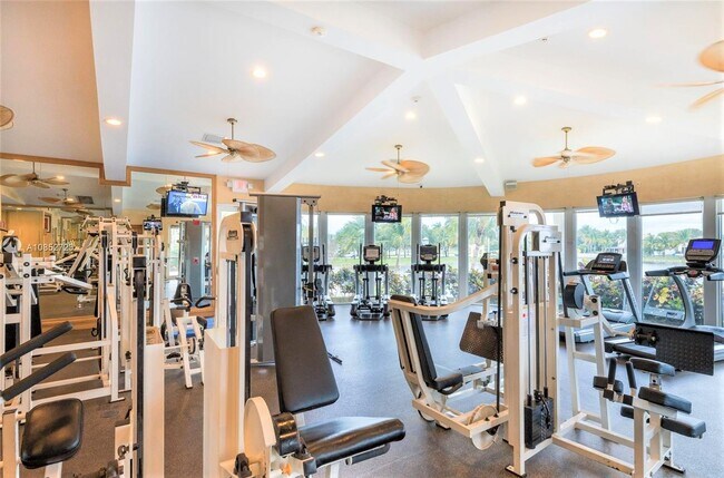 Building Photo - 16331 SW 49th Ct