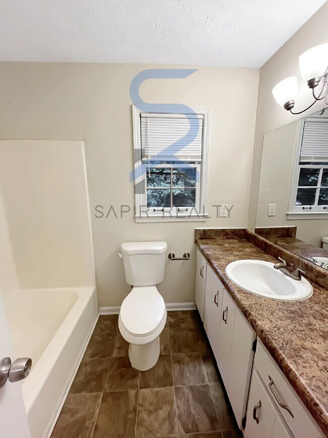 Building Photo - 4125 Maple Ferry Dr