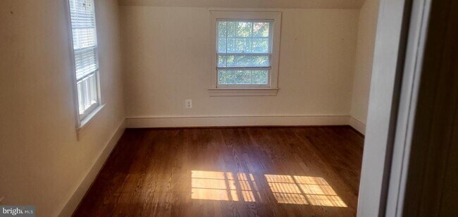 Building Photo - 1670 N Longfellow St