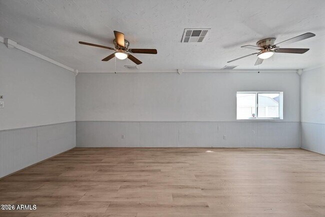 Building Photo - 6133 W Tierra Buena Ln