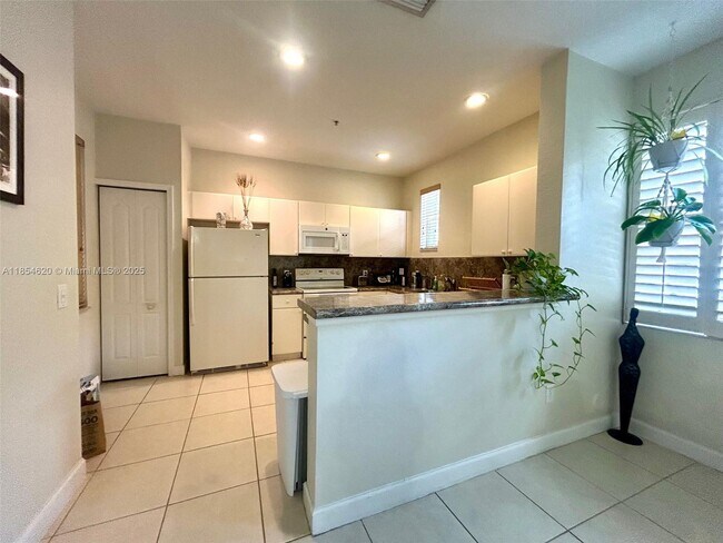 Building Photo - 1104 Shoma Dr