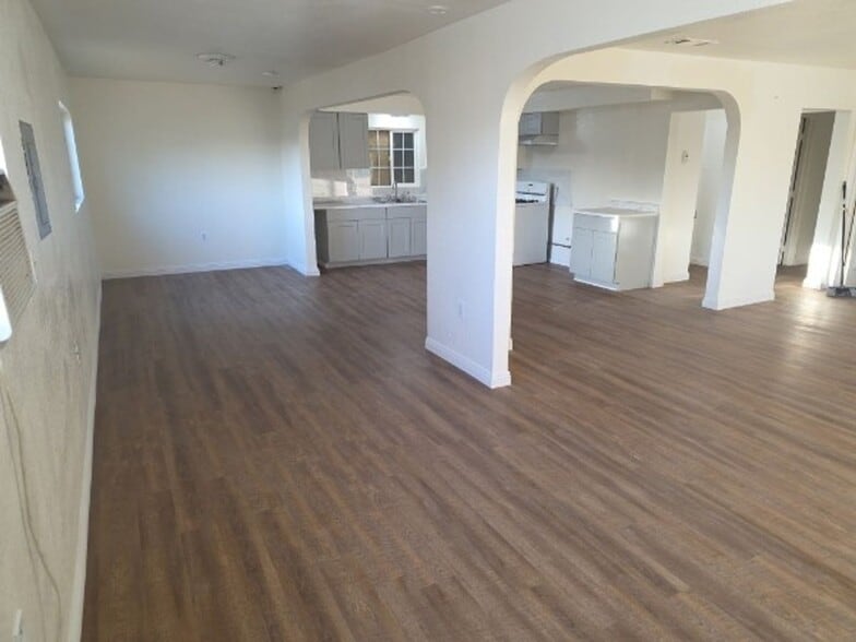 Building Photo - 9217 Beech Ave