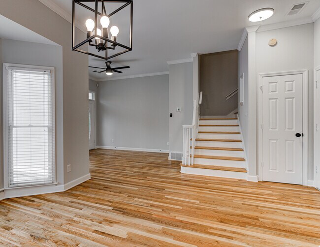 Building Photo - 604 Madewood Dr