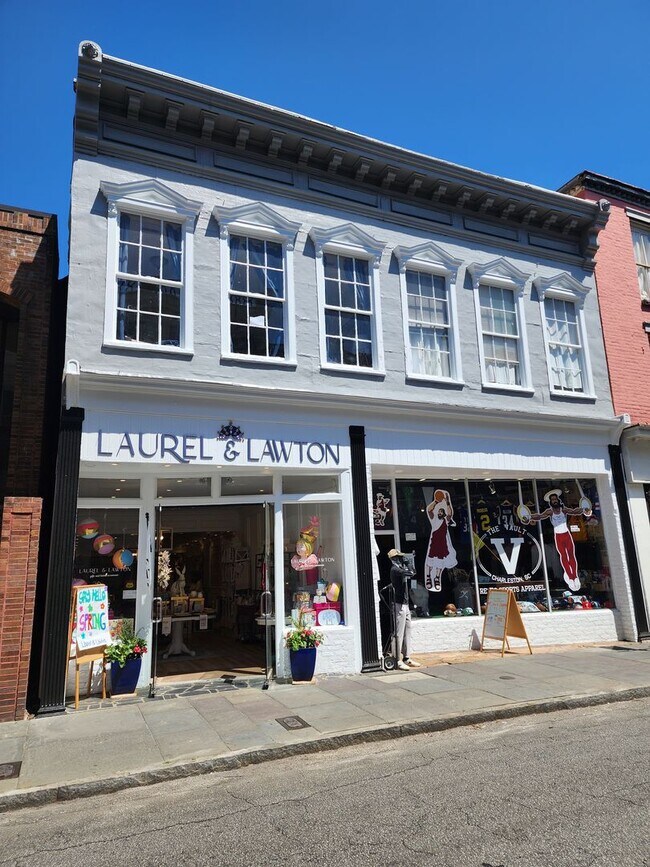 Building Photo - 322K