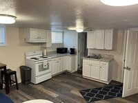 Building Photo - 502.5 Gladstone