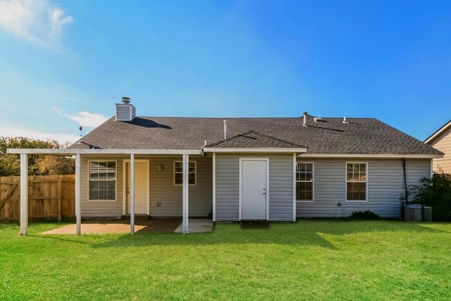 Building Photo - 4680 Tumblebrook Cove