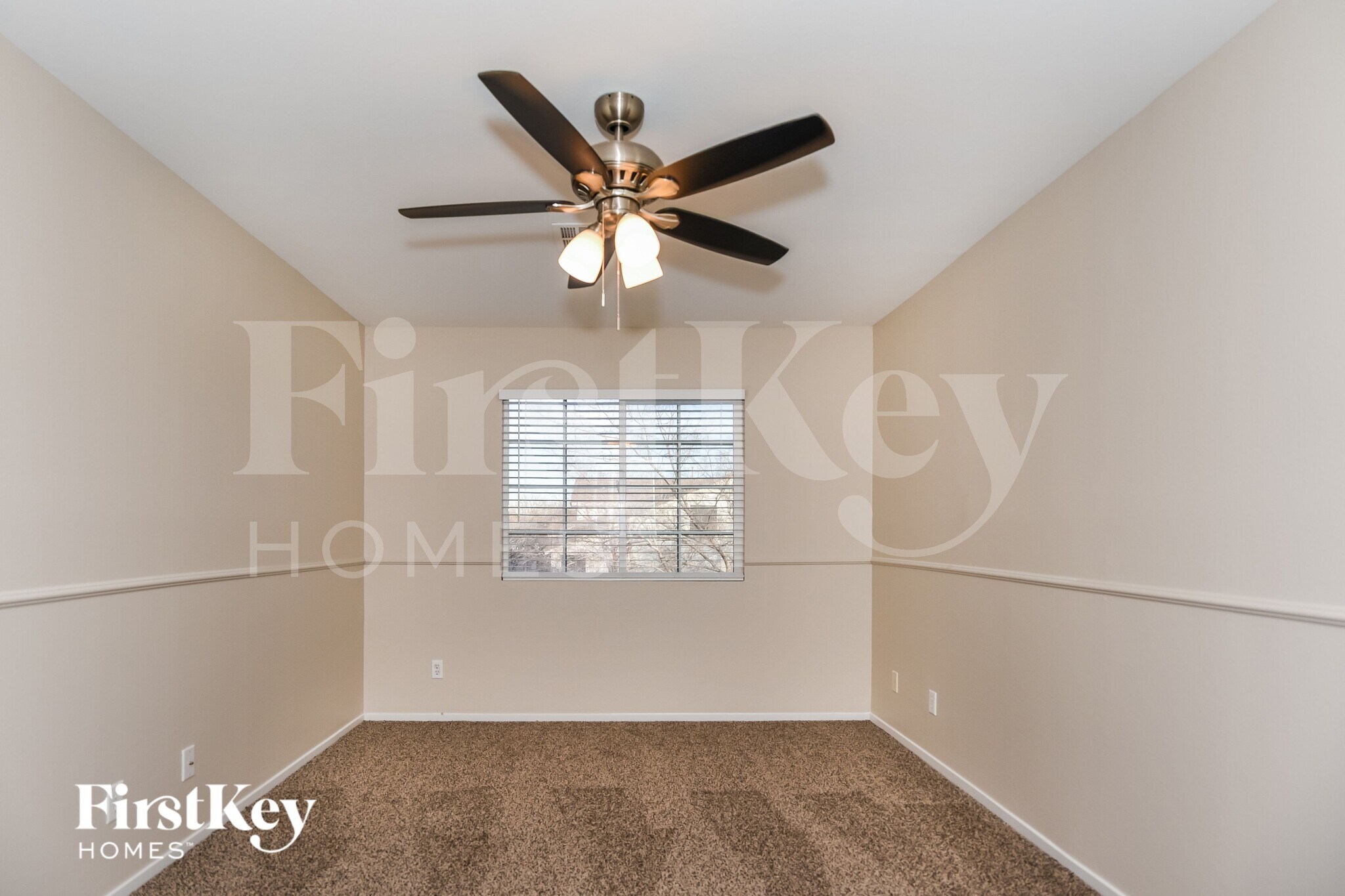 Building Photo - 10211 S Eden Falls Ln