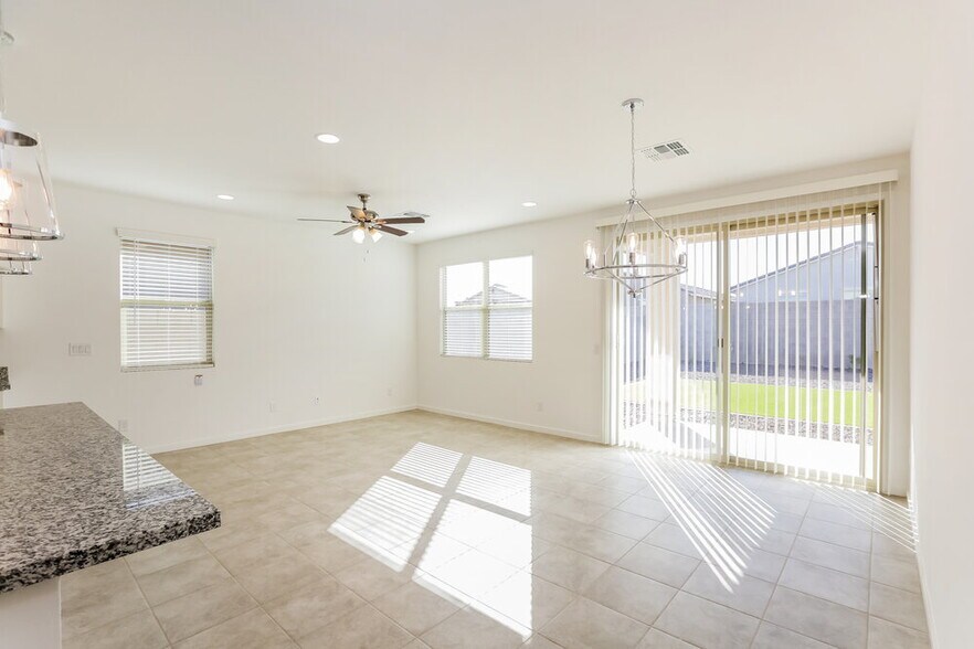 Building Photo - 6751 W Pedro Ln