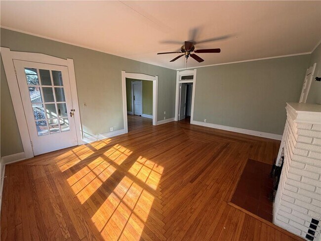 Building Photo - 1910 Myrtle Ave