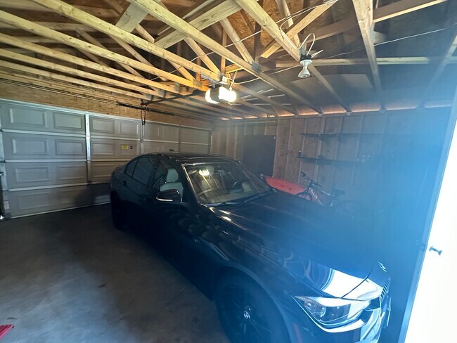 Building Photo - 2222 Shenandoah Ave