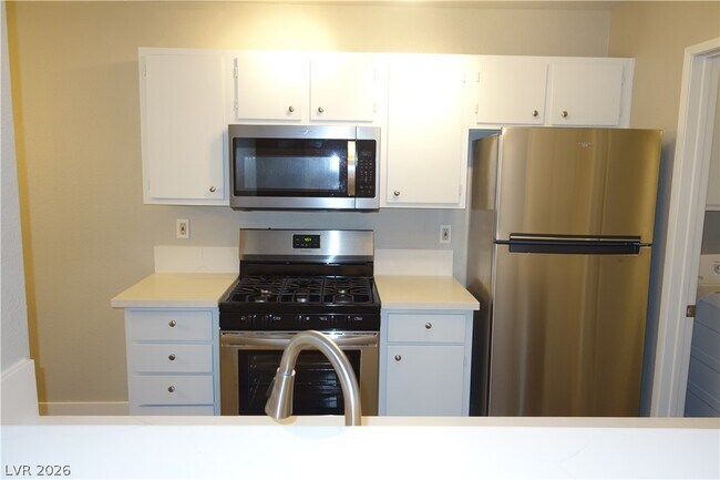 Building Photo - 7885 W Flamingo Rd