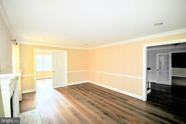 Building Photo - 1506 Chain Bridge Ct