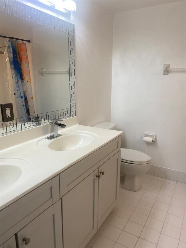 Building Photo - 36 NW 6th Ave