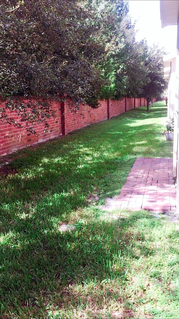 Building Photo - Nice Townhome in the hear of Oviedo!