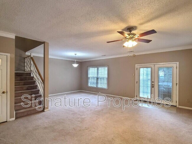 Building Photo - 901 Willow Point