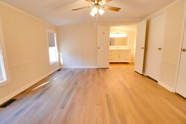 Building Photo - 1022 Bridgetown Ct