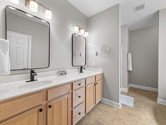Building Photo - Build Equity While Leasing - Lease and Own...