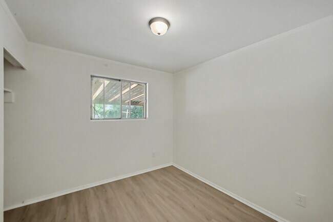 Building Photo - 2709 Lumpkin Rd