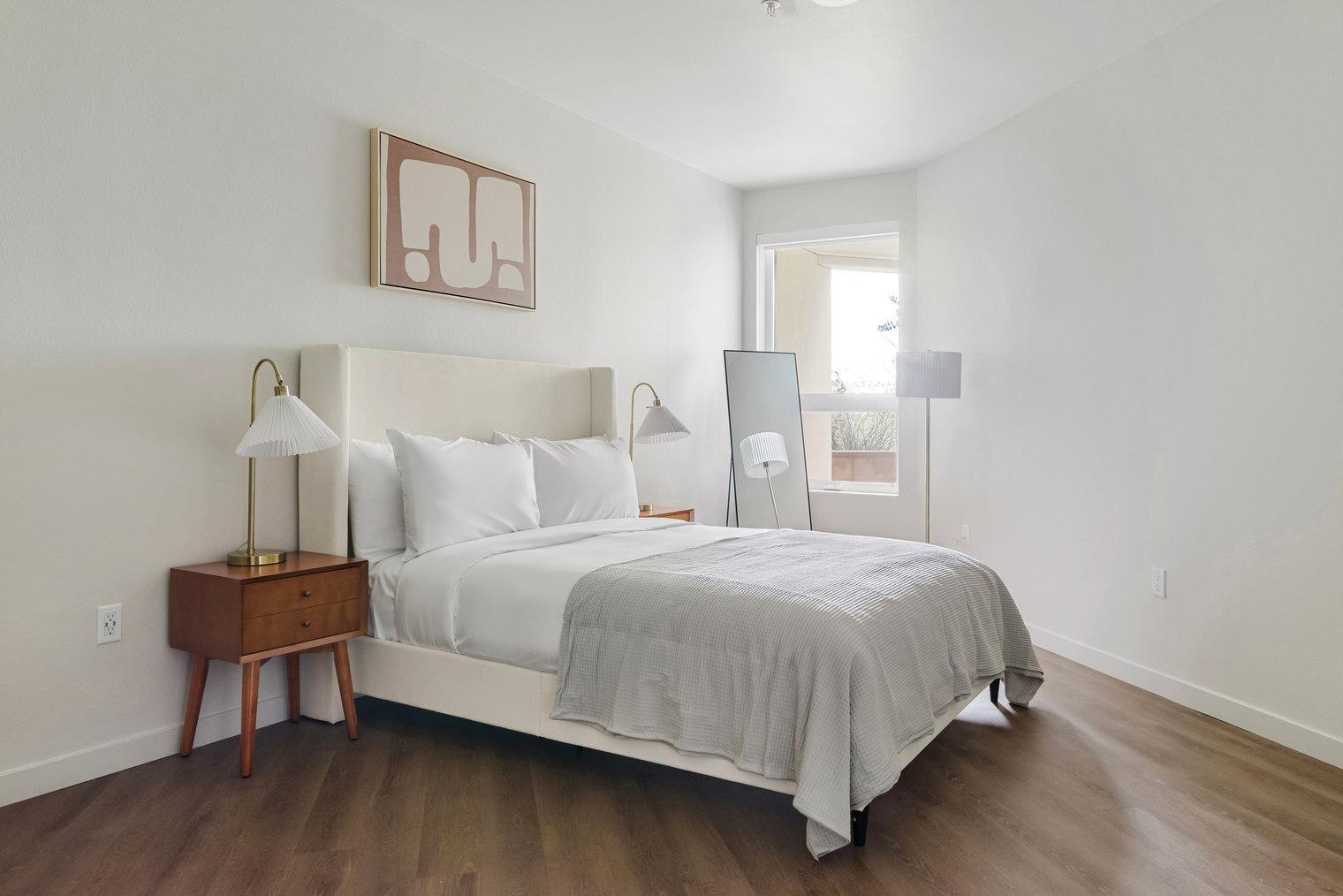 Building Photo - 2333 Calle Del Mundo