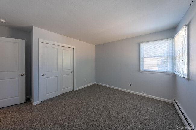 Building Photo - 831 Sycamore Ave