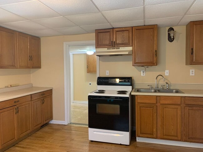 Building Photo - One Level House off Campbell Avenue