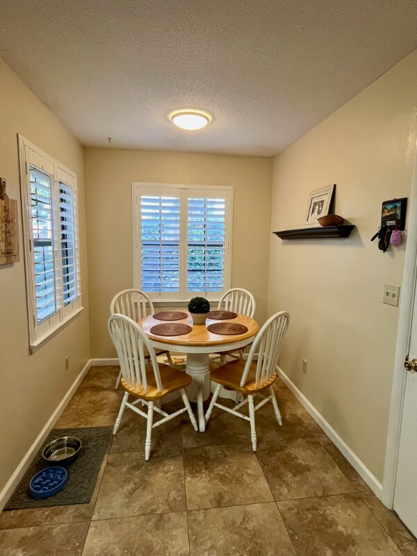 Building Photo - 413 Andros Way