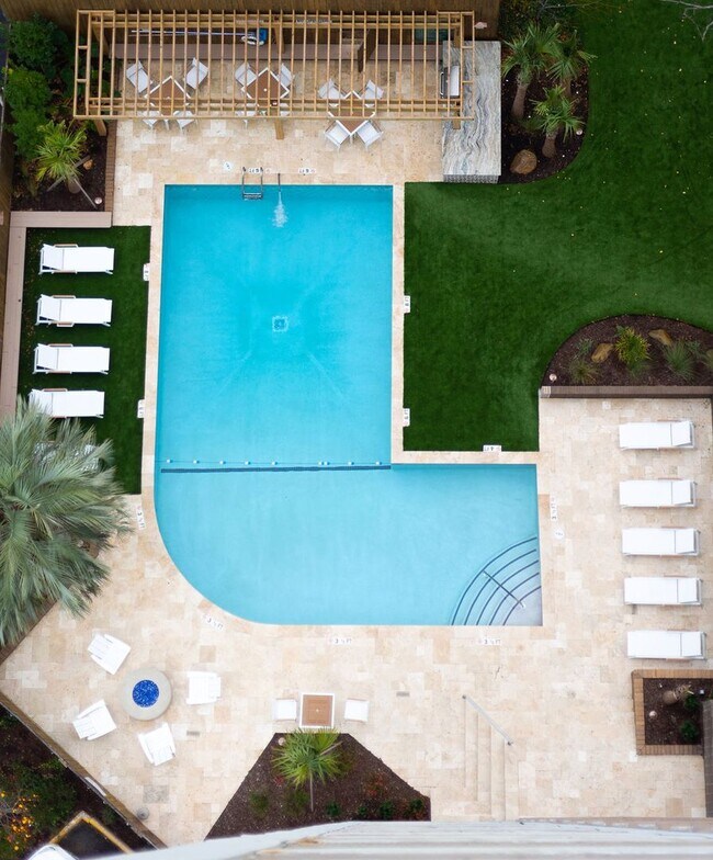 Building Photo - sp102