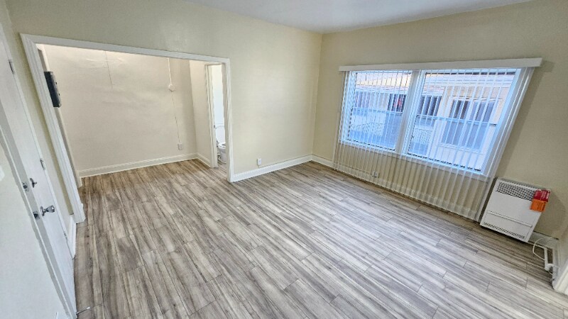 Building Photo - 4530 Normandie Ave