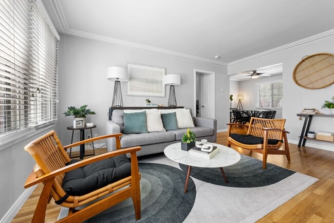 Building Photo - Somerset Apartments