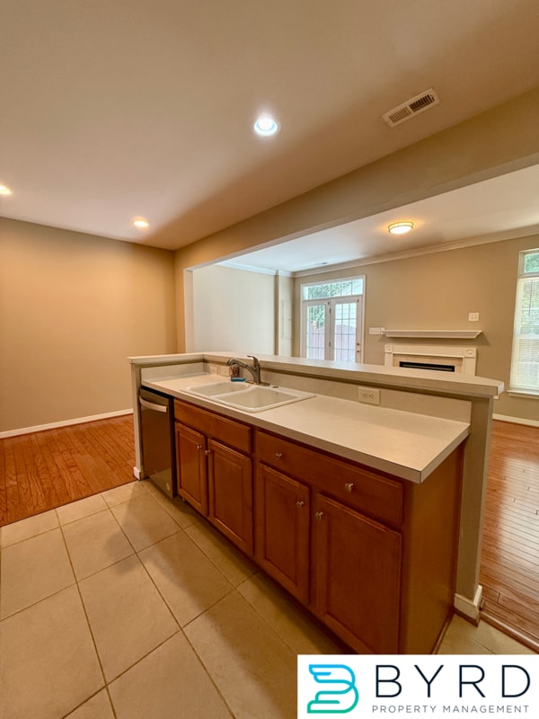Building Photo - 1529 Olde Sage Ct