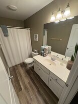 Building Photo - 2312 Saddleback Dr