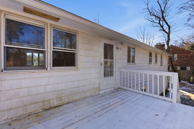 Building Photo - 8 Cherryfield Dr