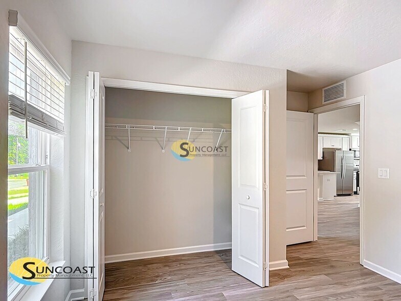 Building Photo - 163 Midway Rd