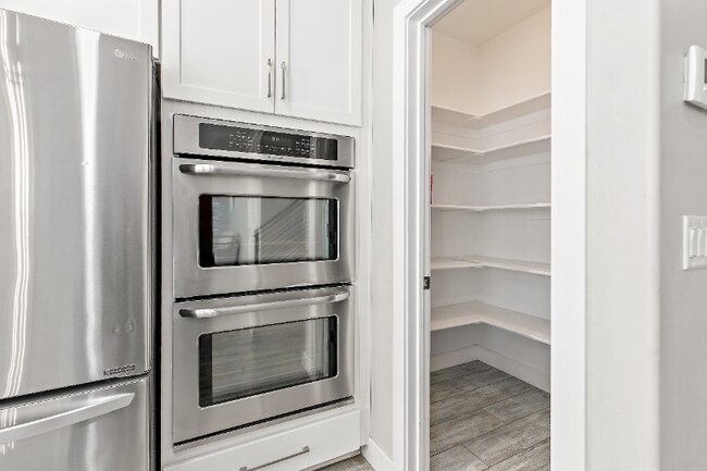 Building Photo - 9721 Fira Ln