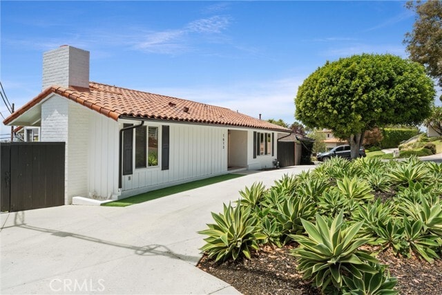 Building Photo - 1613 Espinosa Cir