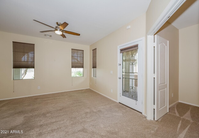 Building Photo - 2528 S Portland Ave