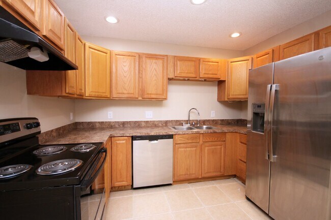 Building Photo - 3-Bedroom Home on Quiet Cul-De-Sac in Northeast Pensacola with Fully Fenced Yard –