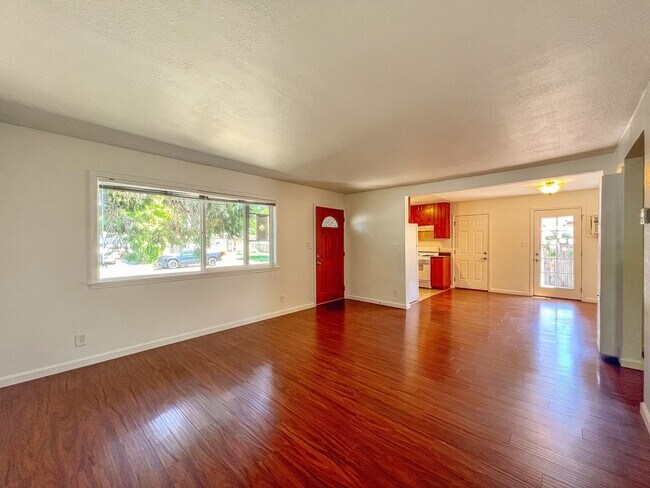 Building Photo - Charming 3-Bedroom Home in Napa’s Sought-A...
