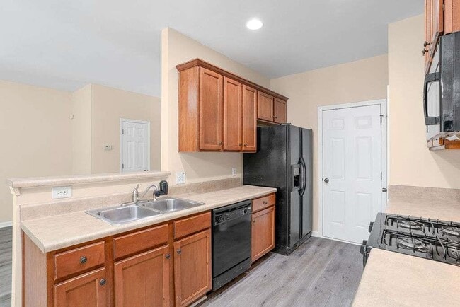 Building Photo - 2757 Keystone Ave