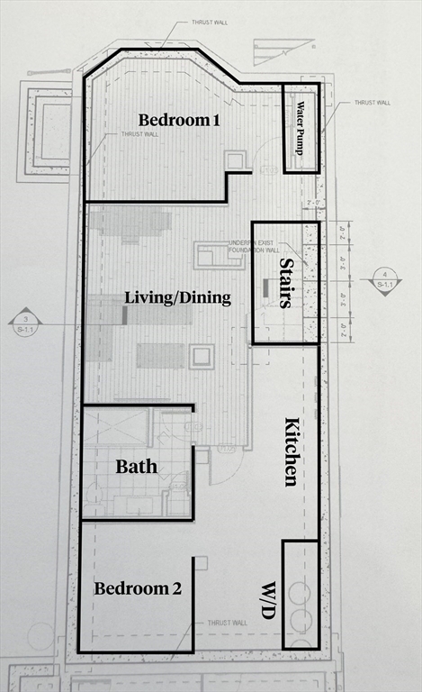 Building Photo - 701 E 2nd St