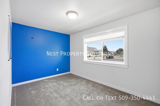 Building Photo - 123 9th Ave