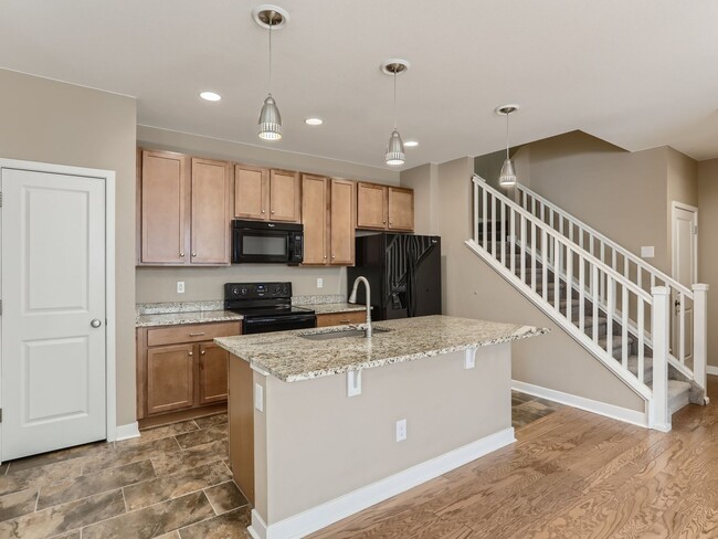 Building Photo - Lovely 3 Bedroom 2.5 Bath in Parker!