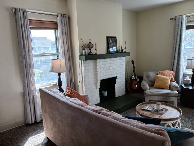 2nd Fl, Fireplace - 2461 Fairview Ave