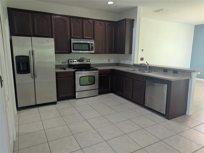 Building Photo - 1827 Great Falls Way