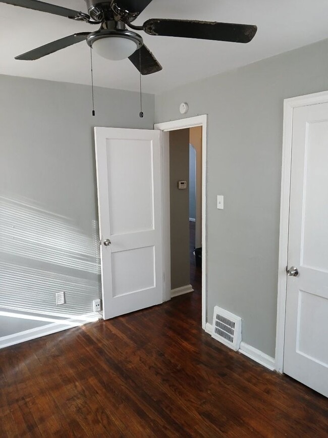 Building Photo - 12648 Mettetal St